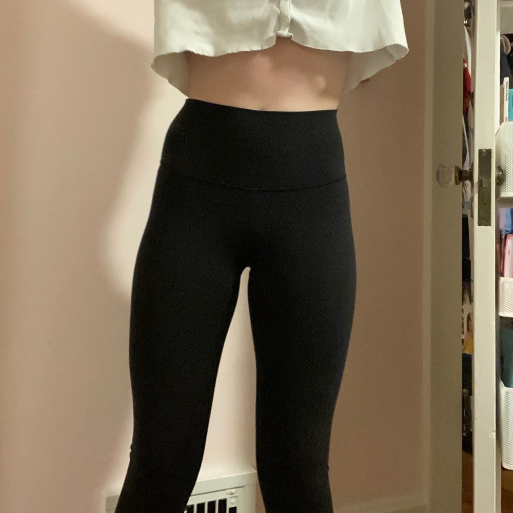 black lululemon leggings
